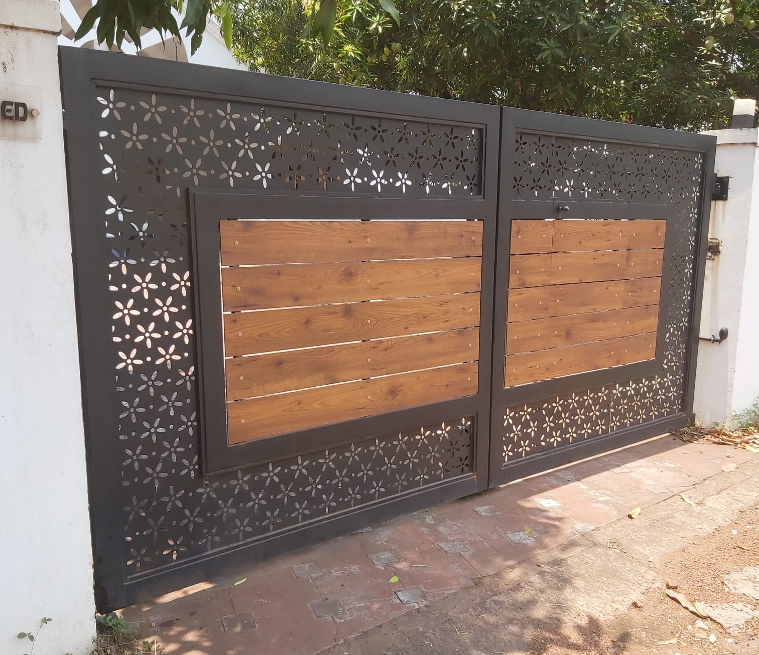 2-Sided Opening Gate