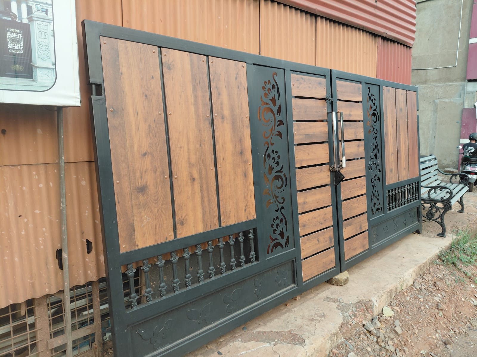 Boxy Gate 5